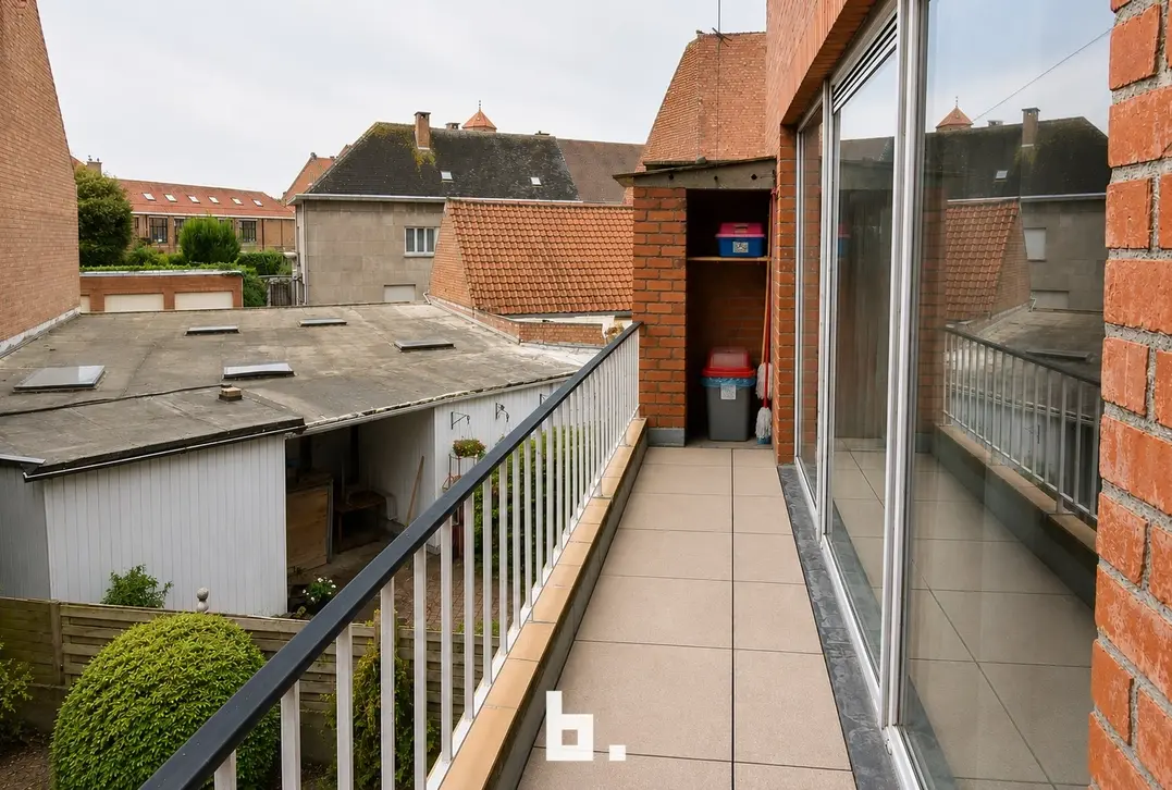 Te renoveren appartement met 2 slaapkamers, terras en zicht op het groen - Oostende