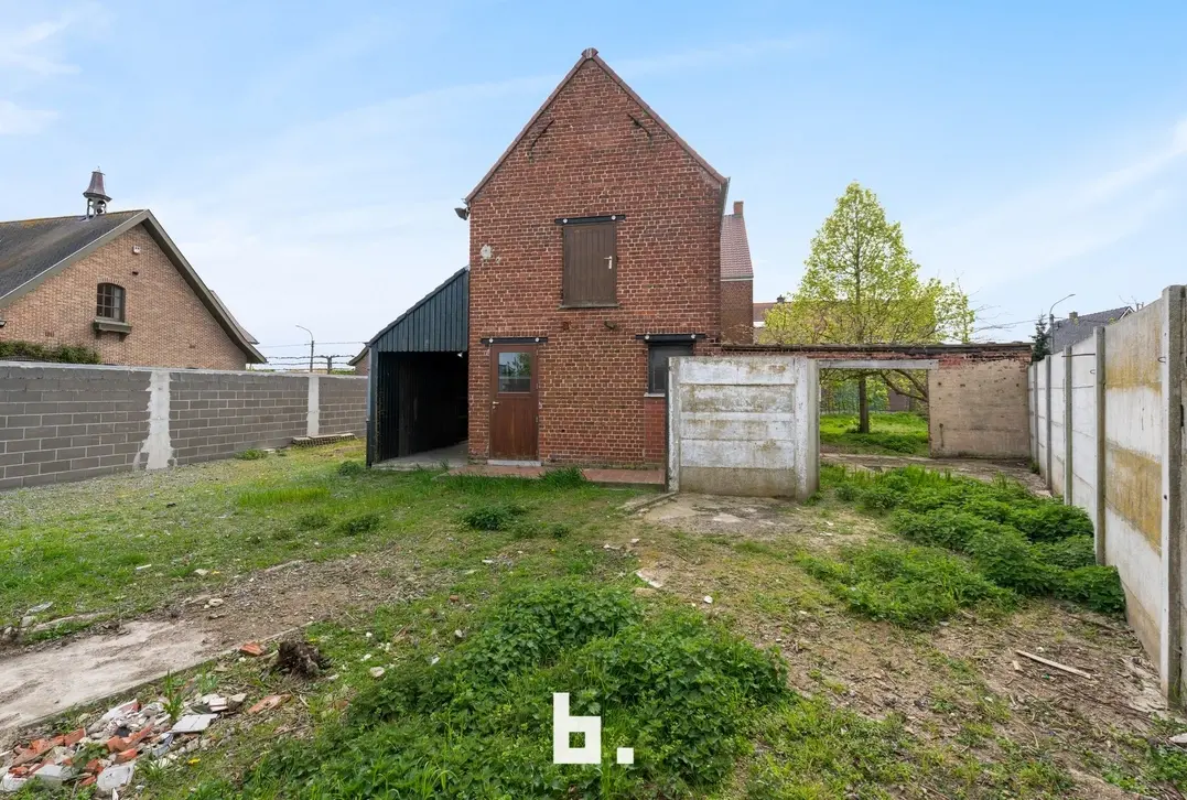 Karaktervolle renovatiewoning met ruime oprit in Kuurne - Kuurne