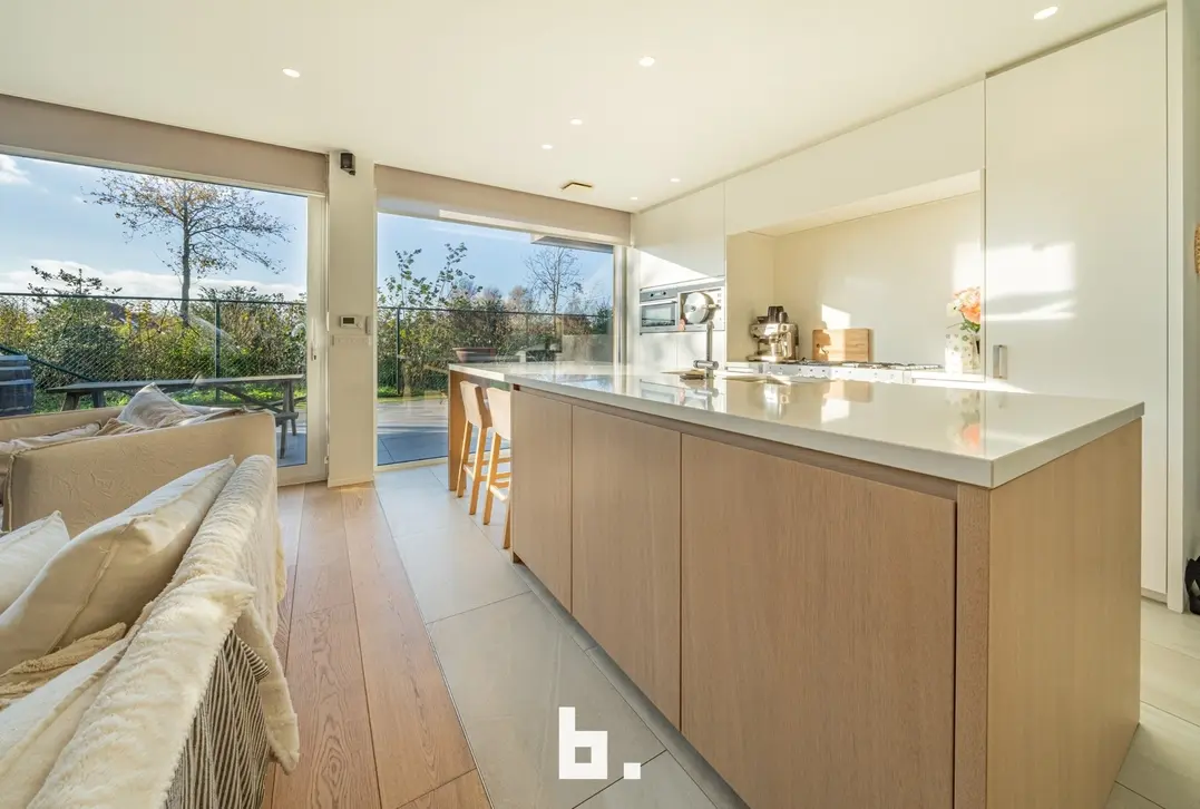 Luxueuze loods met appartement - Jabbeke