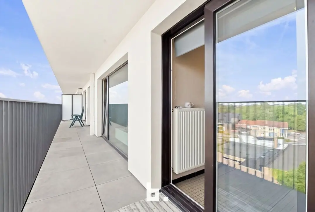 Lichtrijk appartement met ruim zuidterras - Roeselare