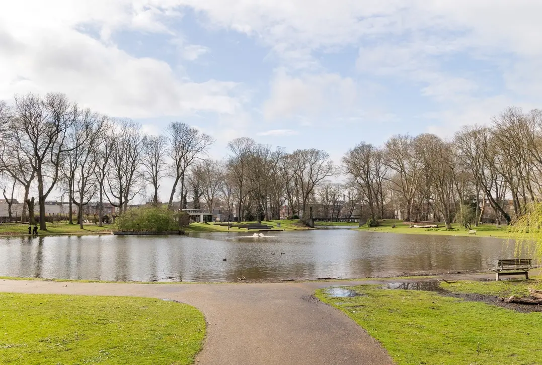 Kantoorruimte met zicht op het Hansenspark  - Vilvoorde