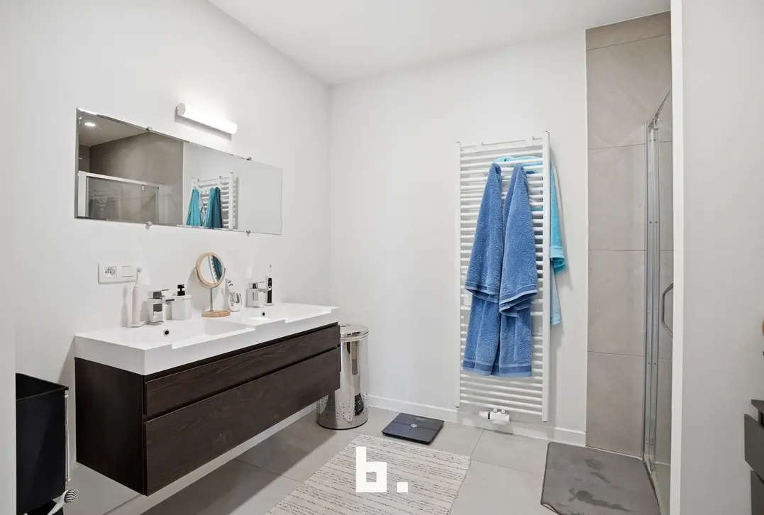 Uniek 3-slaapkamerappartement (133m²) met zonnig terras (15m²) op bijzonder centrale ligging - Kortrijk - €450.000