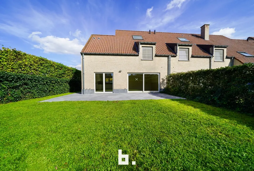 Woning met 3 slaapkamers, tuin en inpandige garage in Loppem - Loppem