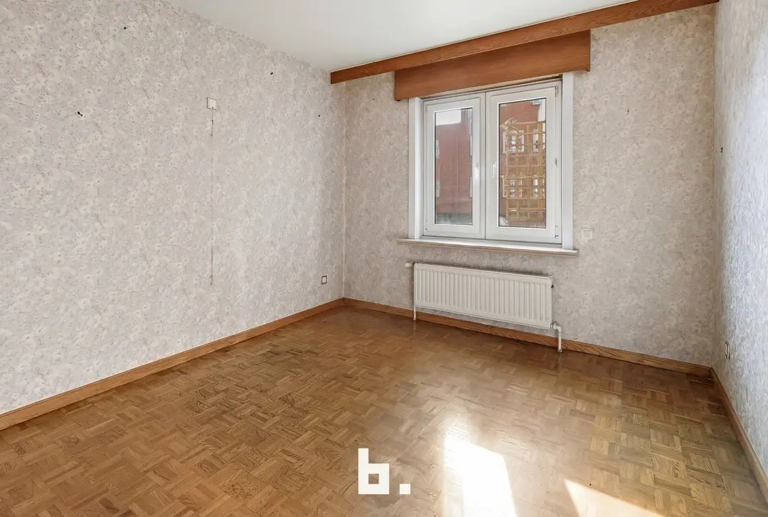 Ruim 3-slaapkamer appartement  in hartje Roeselare - Roeselare