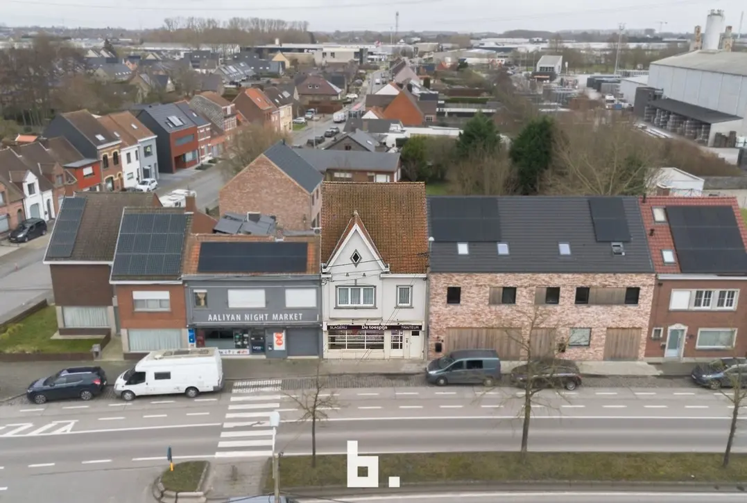 Grote woonst met atelier  - Roeselare