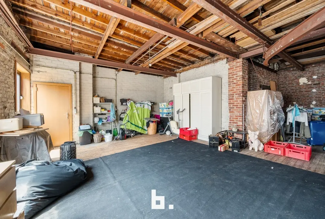 Handelshuis of investeringspand op fantastische ligging te Menen! - Menen - €315.000