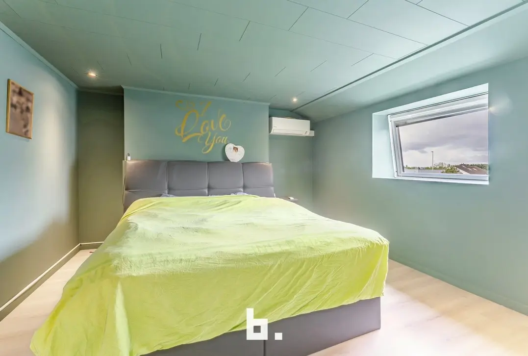 Zeer ruime instapklare woning te Marke! - Marke - €299.000