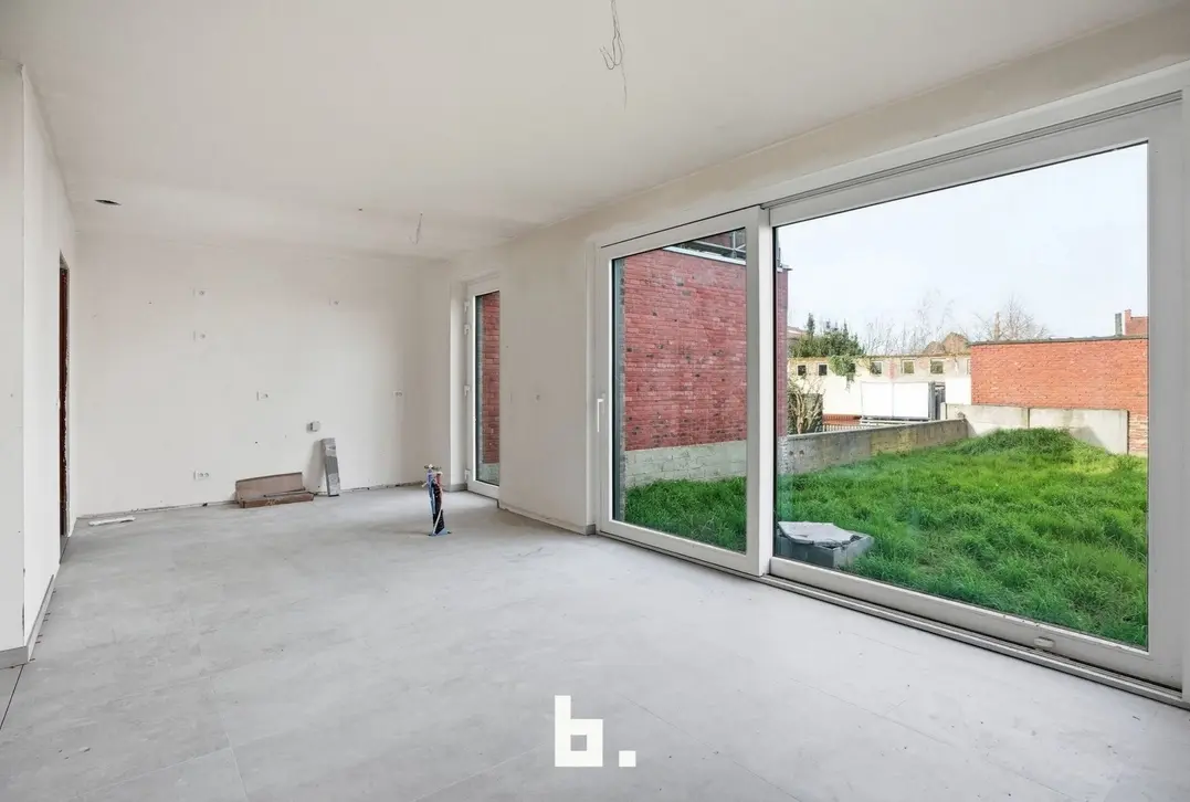 Nieuwbouwwoning te koop in Roeselare – Halfopen bebouwing - Roeselare
