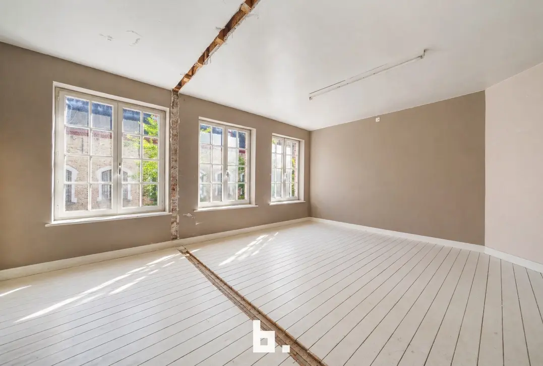 Handelshuis met mooie opbrengst - Brugge