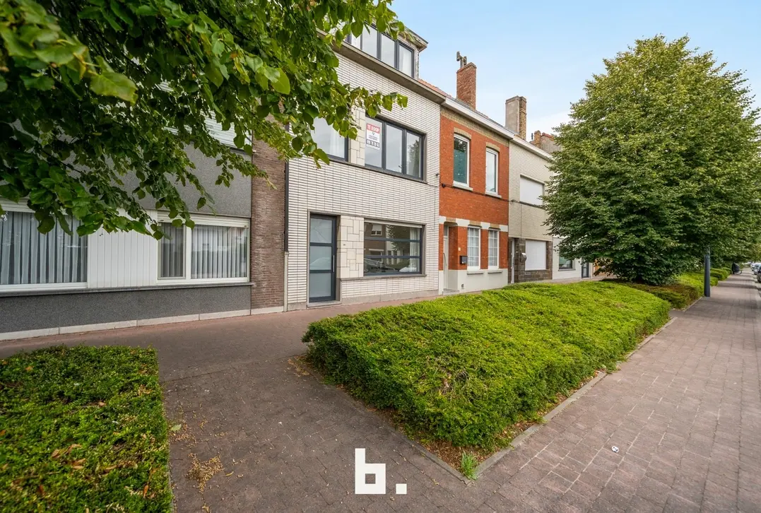 Ruime gezinswoning met 5 slaapkamers en stadstuin op topligging te Vogelzang Oostende - Oostende