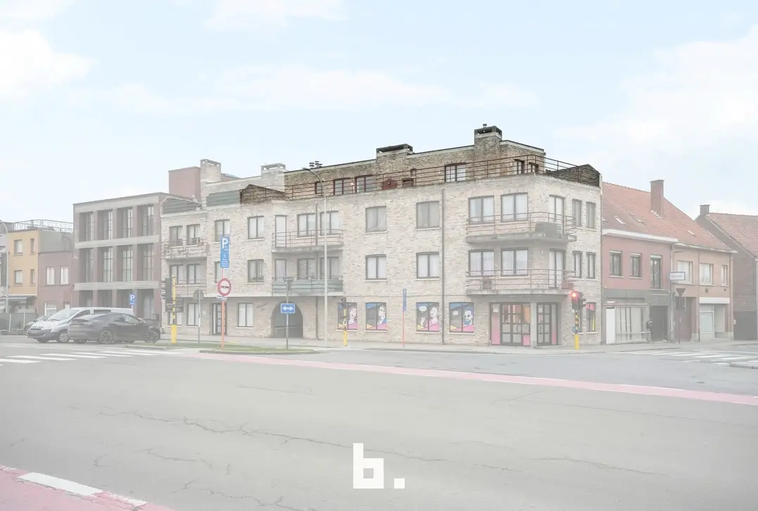 Instapklaar appartement met heel ruim terras op centrale ligging in Roeselare - Roeselare