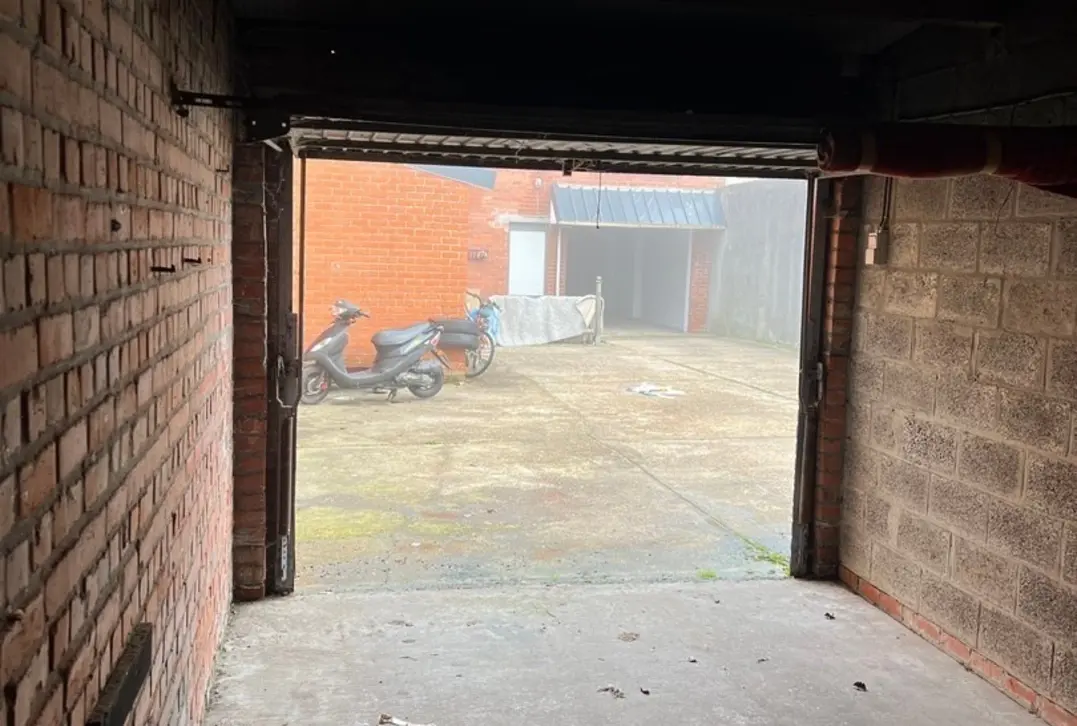Uitstekend gelegen garagebox laatste beschikbaar - De Haan