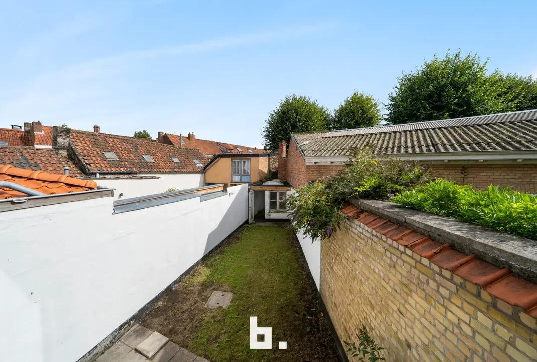 Instapklare woning met garage nabij de Coupure. - Brugge