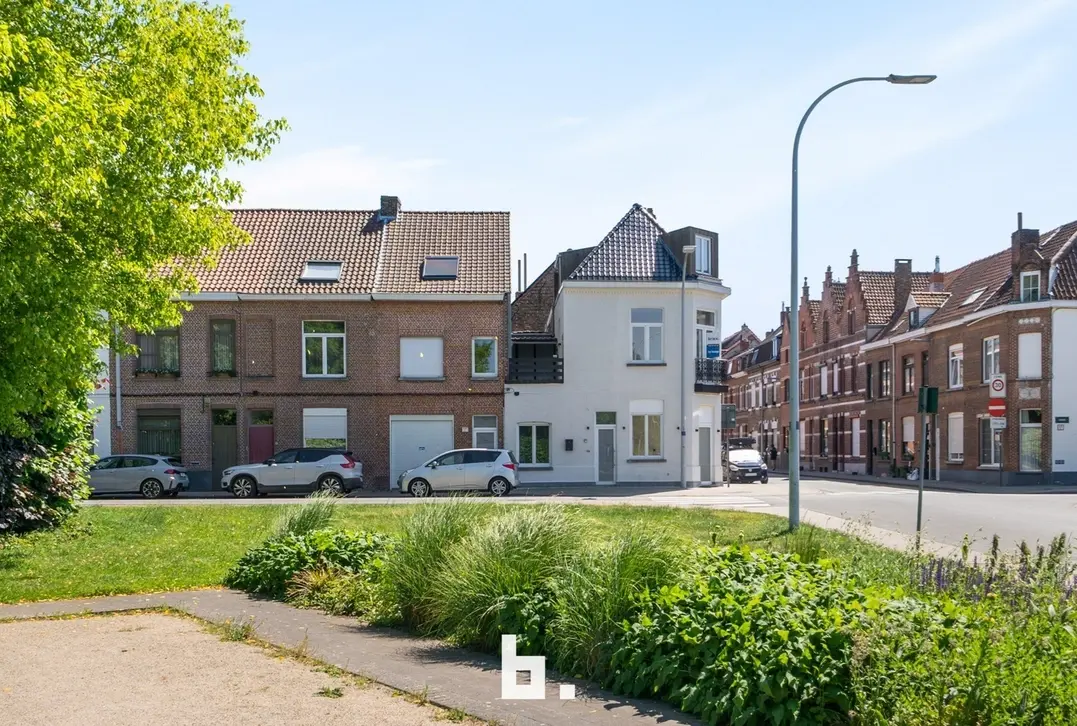 Volledig gerenoveerde woning (gezinswoning/kangoeroe/co-housing) - Sint-Andries
