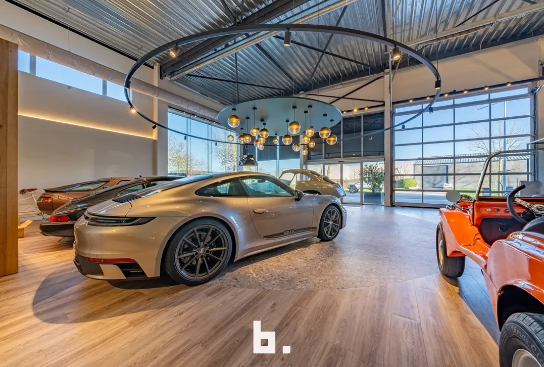 Luxueuze loods met appartement - Jabbeke