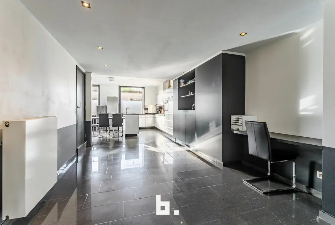 Zeer ruime instapklare woning te Marke! - Marke - €299.000