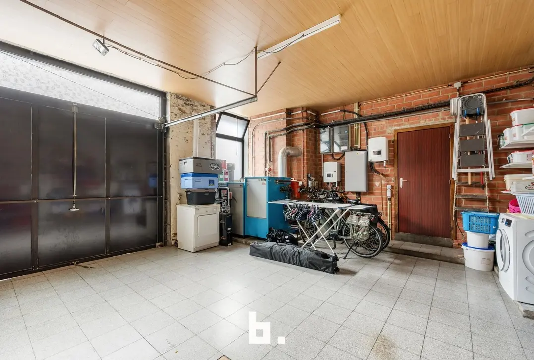 Handelshuis of investeringspand op fantastische ligging te Menen! - Menen - €315.000