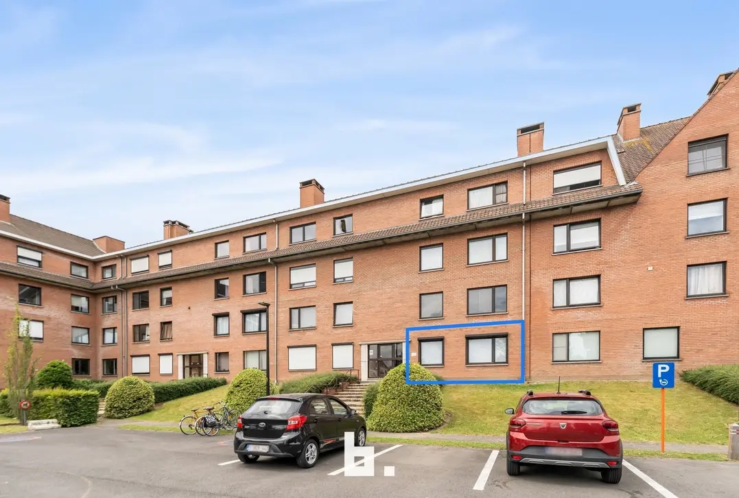 Instapklaar appartement in Kuurne met zonneterras en autostaanplaats - Kuurne