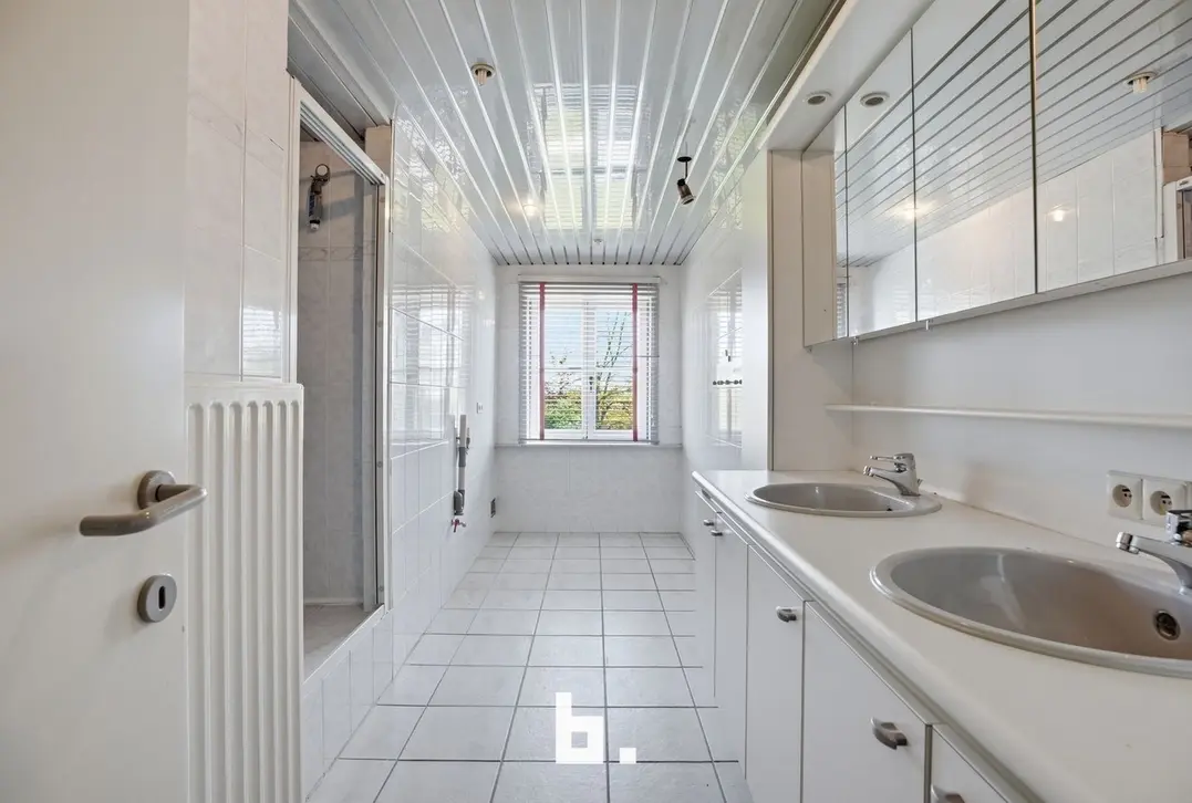 Handelspand met woonst op toplocatie - Moorslede