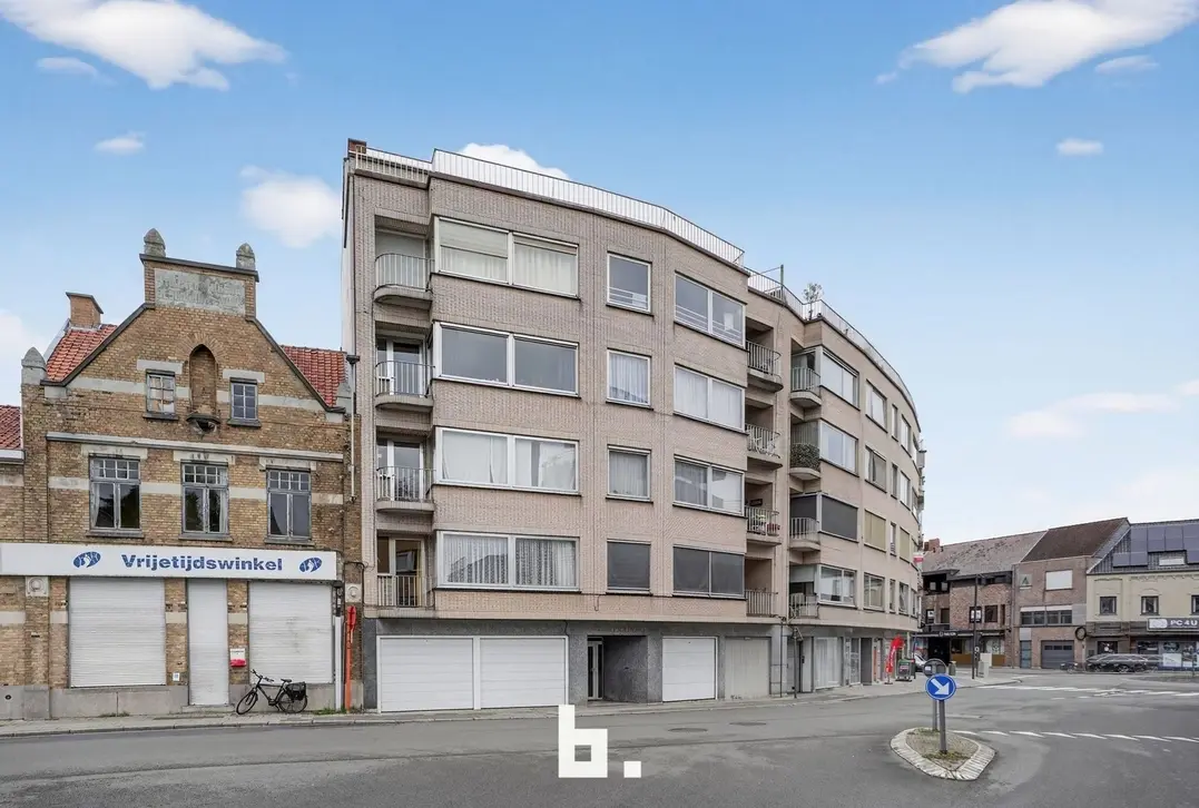 Verzorgd appartement met twee slaapkamers in hartje Roeselare! - Roeselare