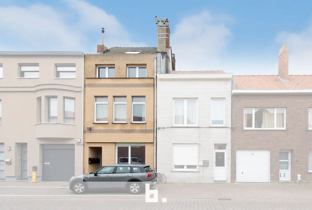 Volledig vergunde opbrengsteigendom met 3 wooneenheden vlakbij de Hippodroom te Oostende - Oostende