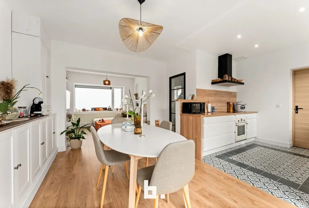 Gerenoveerde woning met grote tuin te Lauwe! - Lauwe - €299.000