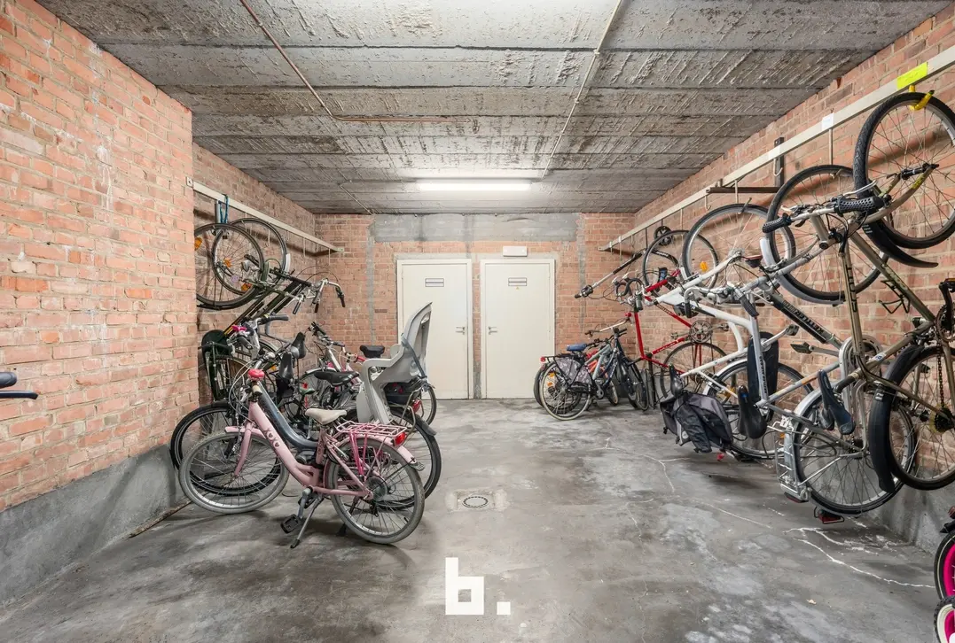 Instapklaar appartement in Kuurne met zonneterras en autostaanplaats - Kuurne