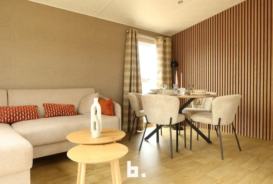 Nieuwe  chalets op topligging vlak tegen de zee te Wenduine  - De Haan