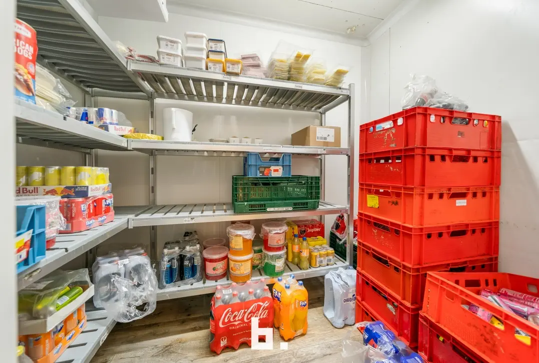 Handelshuis met mooie opbrengst - Brugge