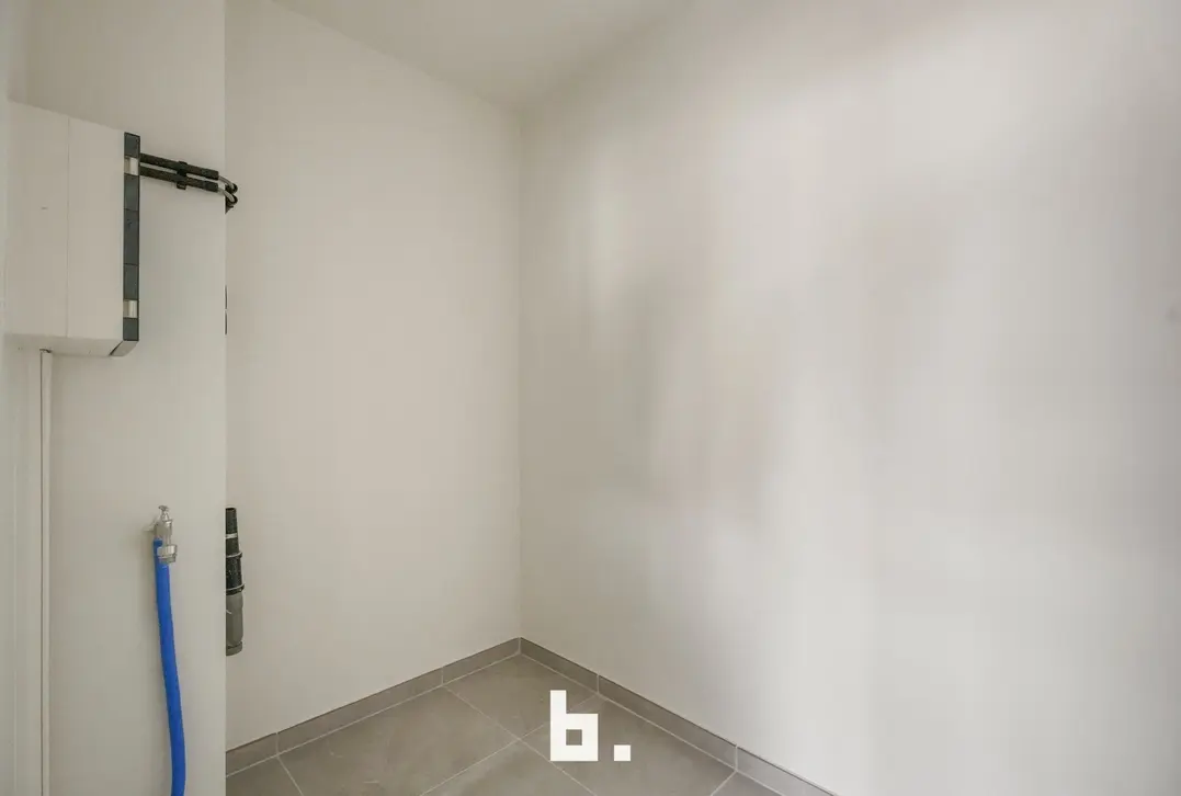 Lichtrijk en ruim appartement met 2 terrassen en garage nabij het centrum - Kortrijk