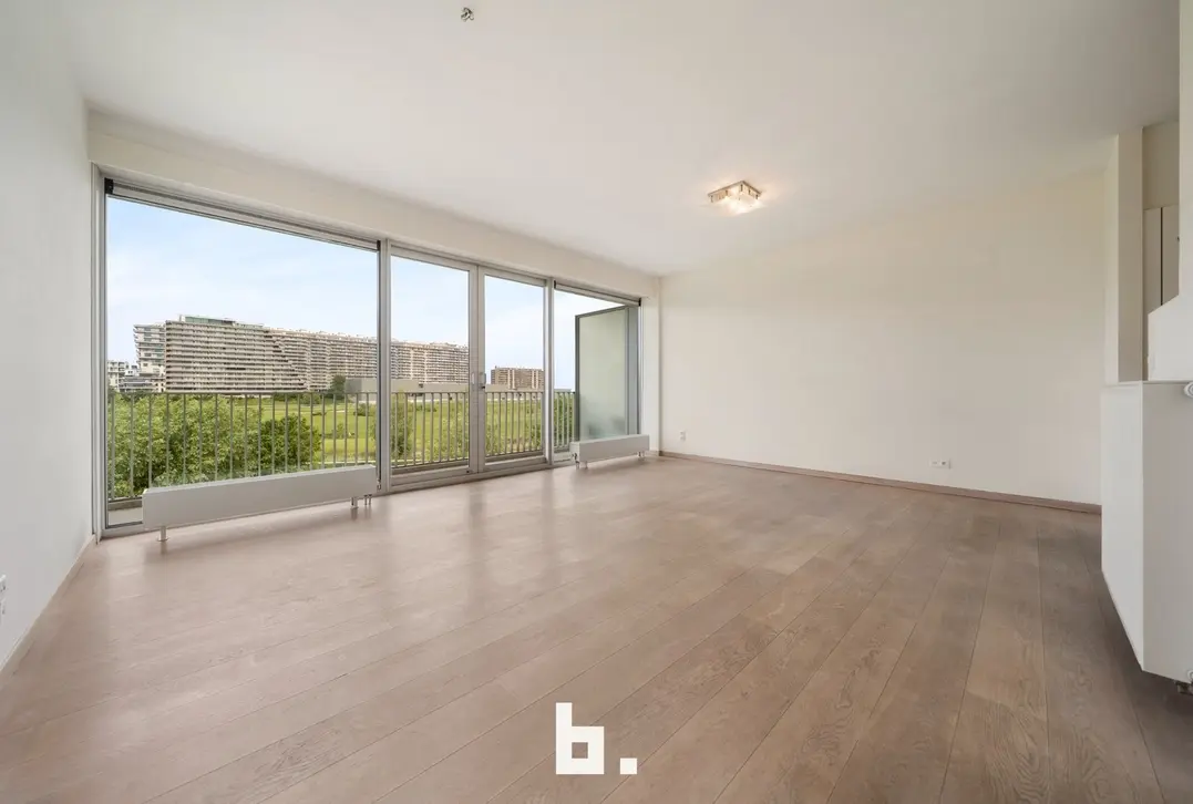 Exclusief appartement met frontaal golfzicht in Oostende - Oostende