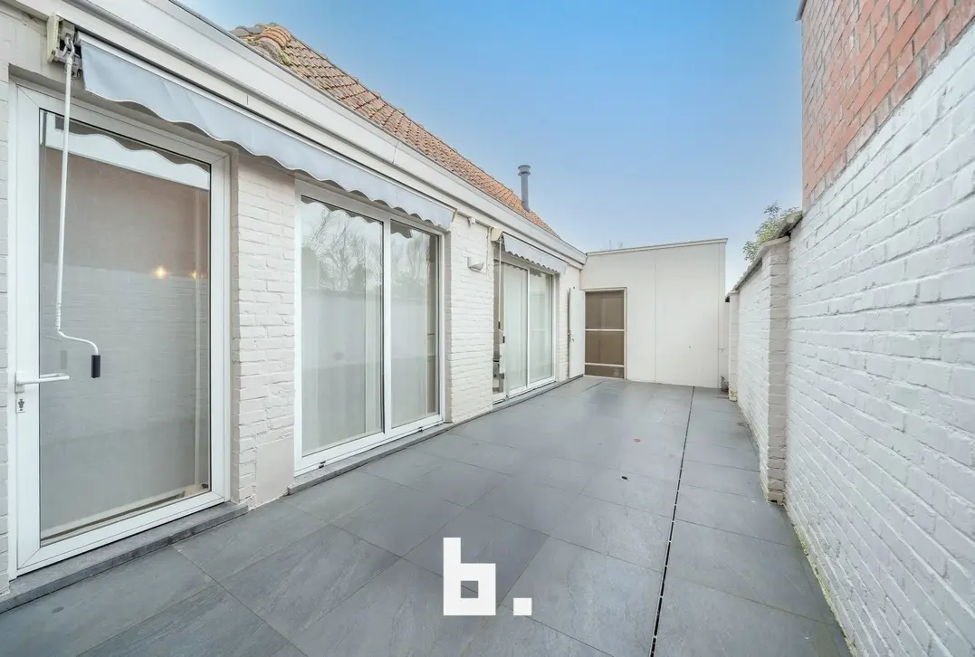 Grote woonst met atelier  - Roeselare