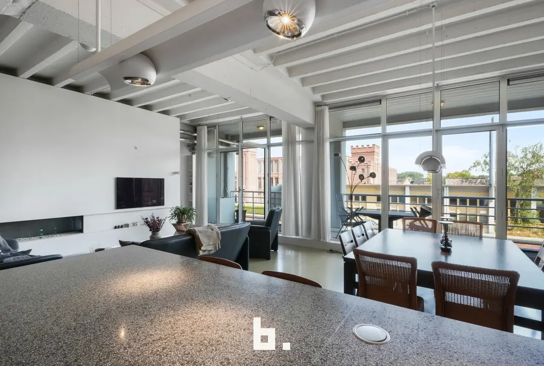 Unieke industriële loft te huur in Kortrijk - Kortrijk