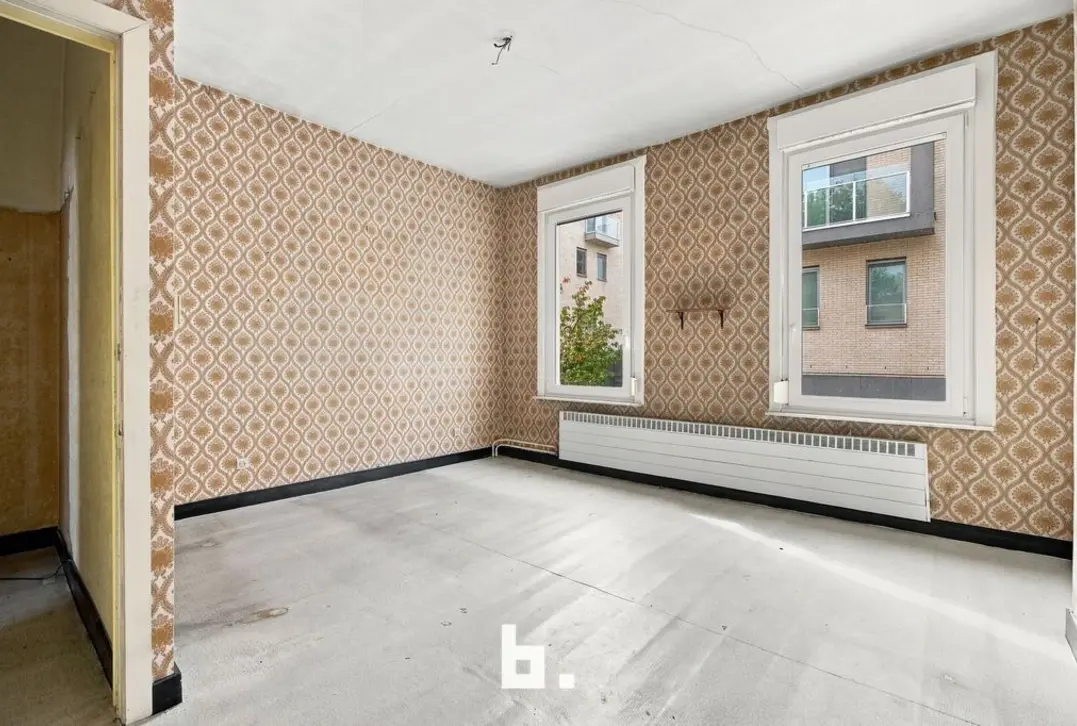 Ruime stadswoning met potentieel  ***TOPPER*** - Roeselare