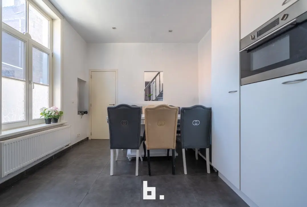 hoekwoning met 4 slaapkamers op zeer mooie locatie te centrum Brugge - Brugge