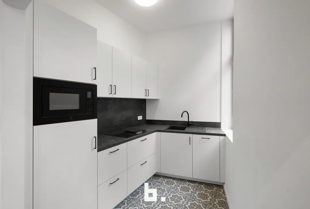 Vernieuwd 1-slaapkamer appartement met koer - Brugge