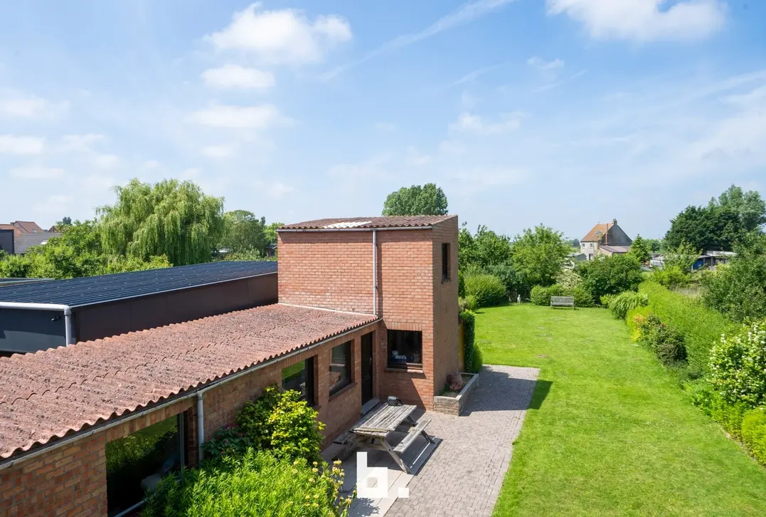 Open bebouwing met veel potentieel op een prachtig groen perceel in Oudenburg - Oudenburg