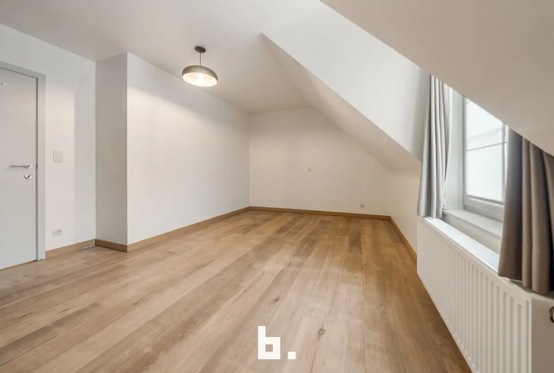 Instapkare halfopen bebouwing met 4 slaapkamers en garage op zeer gegeerde ligging! - Sint-Andries