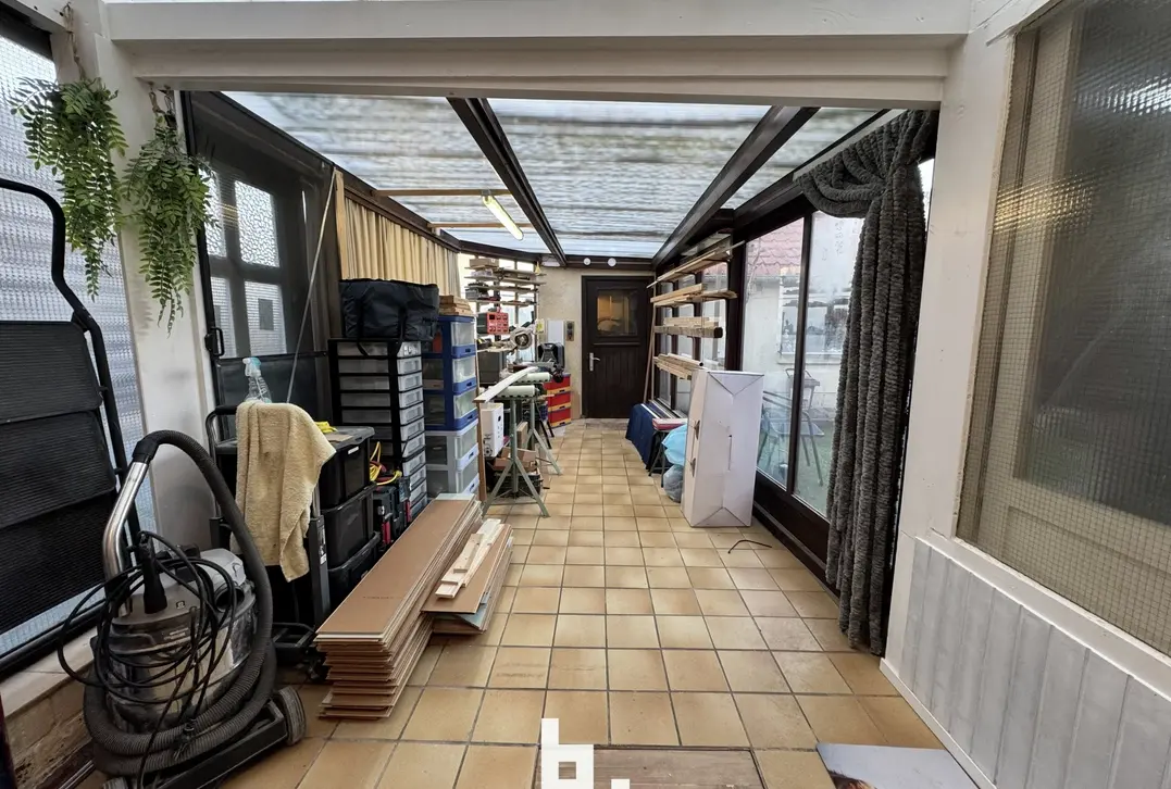 Renovatiewoning met oprit en garage in Desselgem te koop - Waregem
