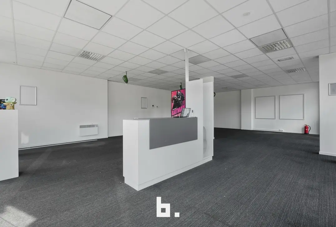 Kantoor (199m²) op commerciële TOPlocatie - Kortrijk