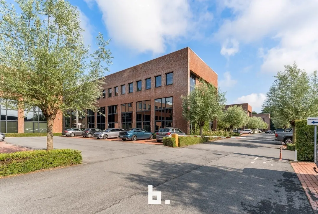 Ruim kantoor op centrale locatie - Roeselare