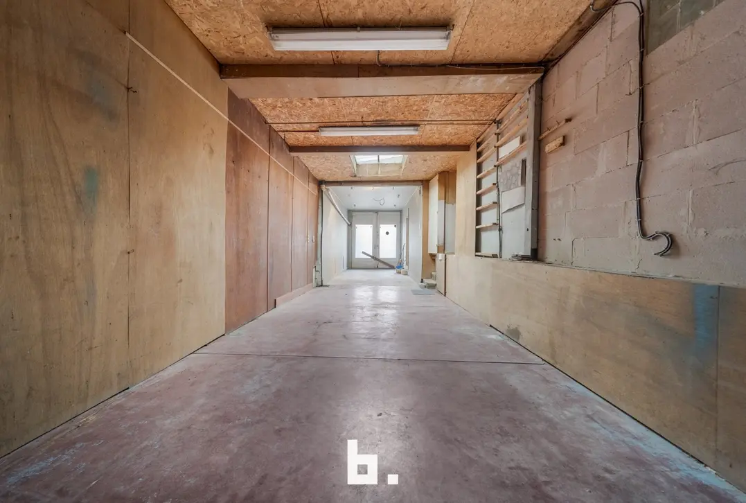 Ruim renovatiepand te Oostende - Oostende