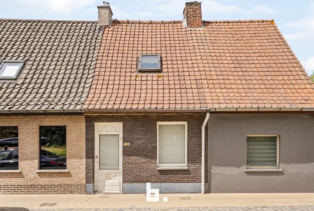Woning met zeer veel potentieel te Kortrijk! - Kortrijk