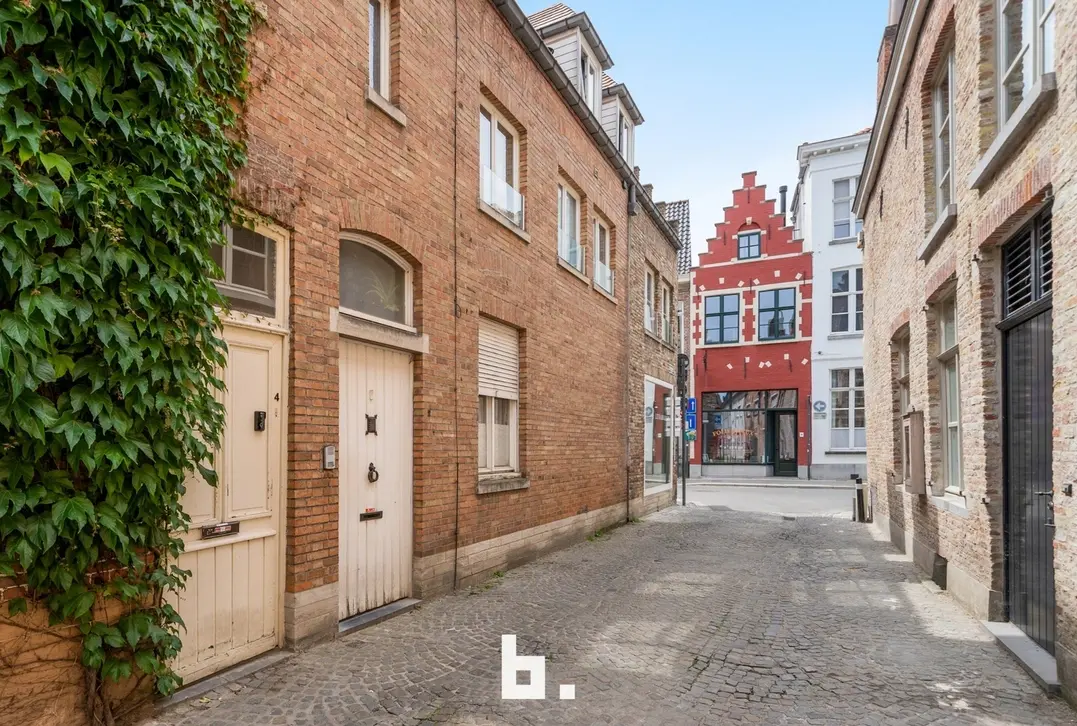 Multifunctioneel pand met tal van mogelijkheden in het centrum van Brugge. - Brugge