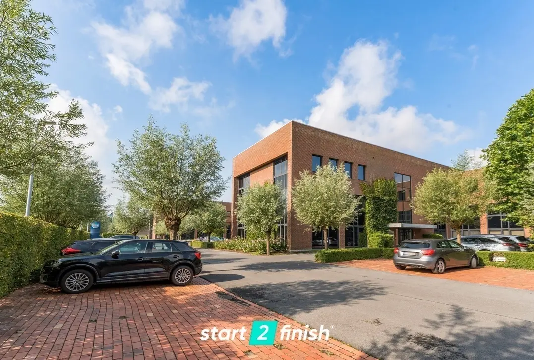 Ruim kantoor op centrale locatie - Roeselare