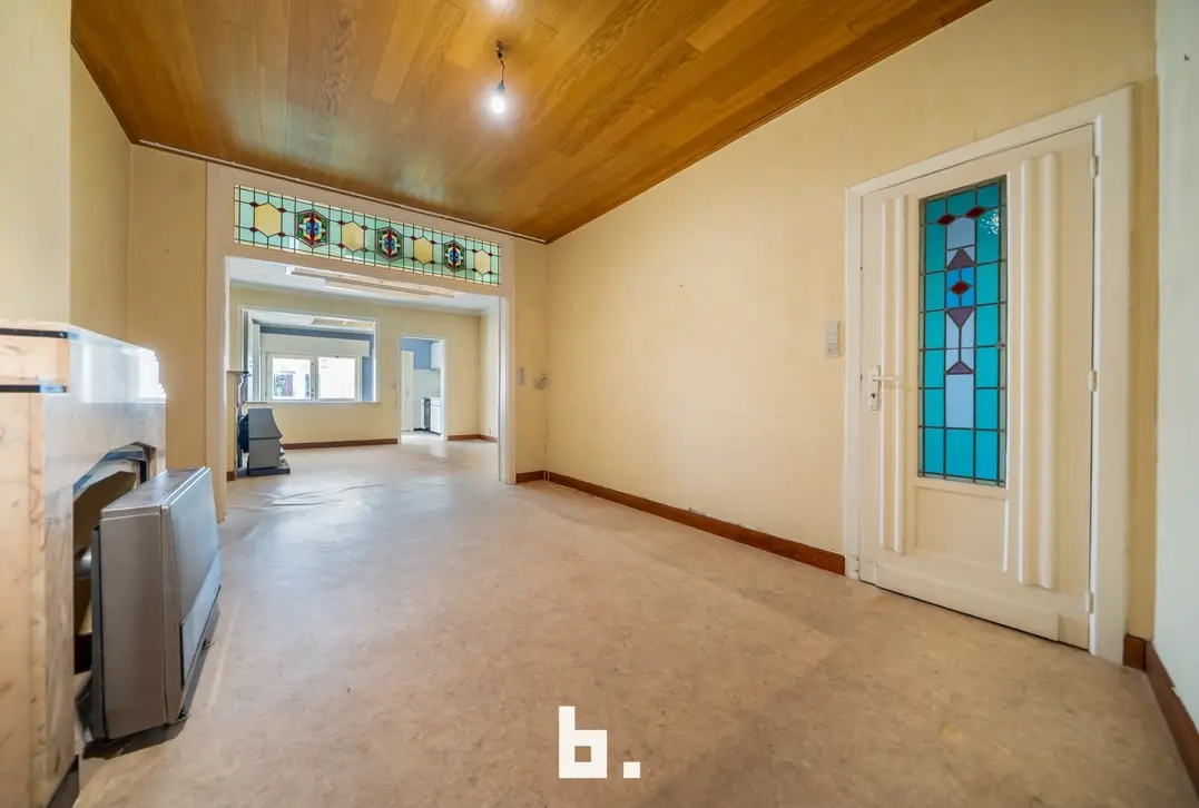  Ruime rijwoning in hartje Sijsele met open zicht - Sijsele