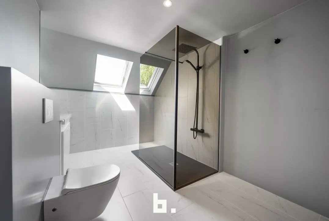 Knappe villa met praktijk in doodlopende straat - Torhout