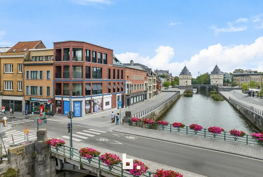 Subliem bemeubeld appartement met zicht op de Leie - Kortrijk