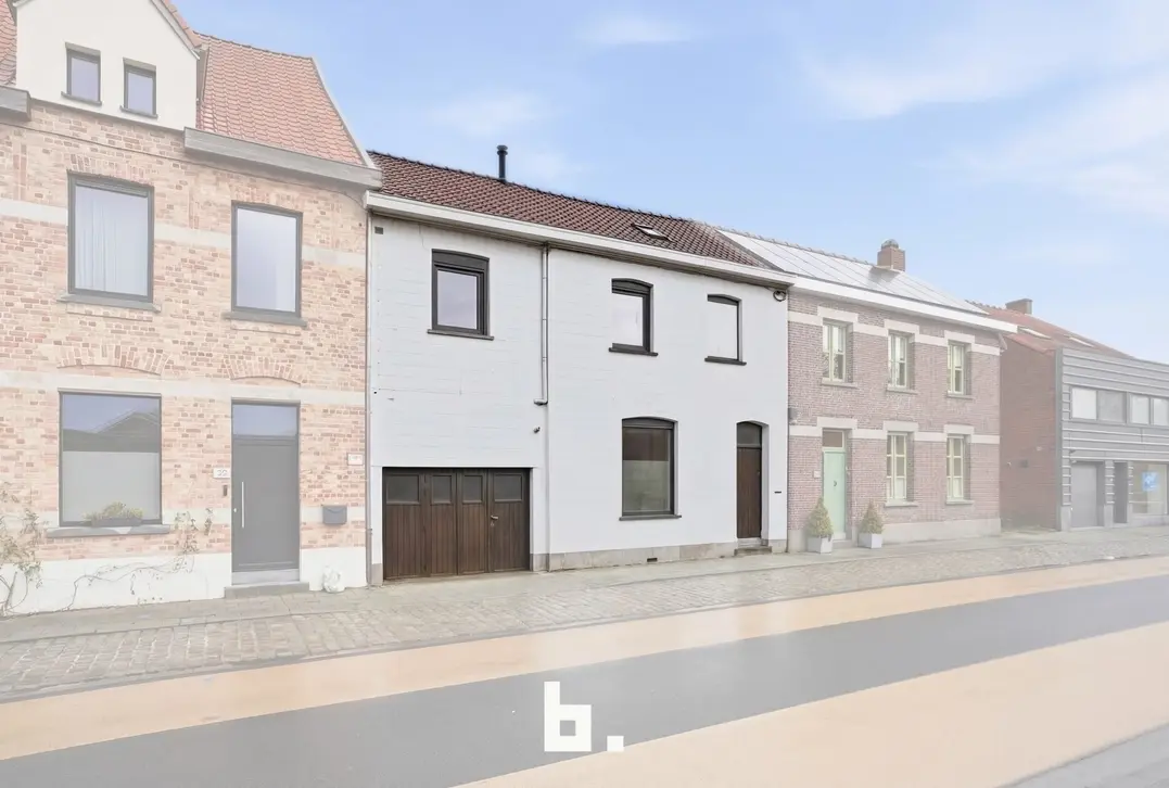 Ruime gezinswoning met zuidgerichte tuin en tal van mogelijkheden in Hooglede - Hooglede