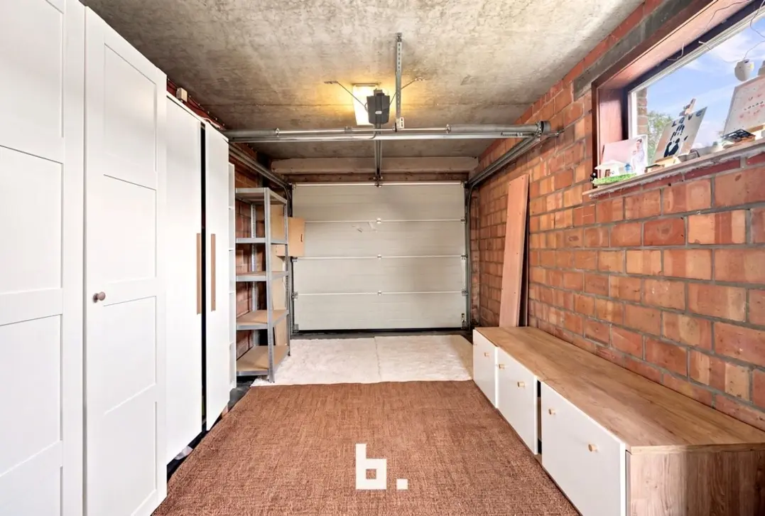Instapklare open bebouwing met 3 slaapkamers, gezellige tuin en kindvriendelijke ligging - Roeselare